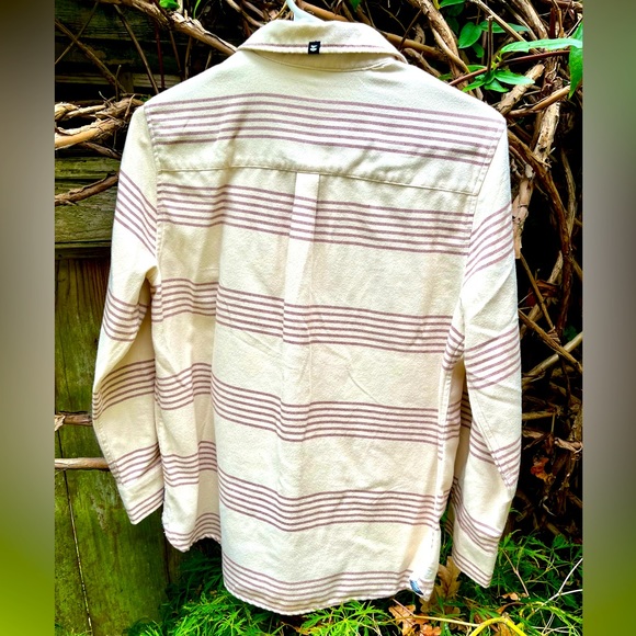 Jetty button down top M - Picture 2 of 2